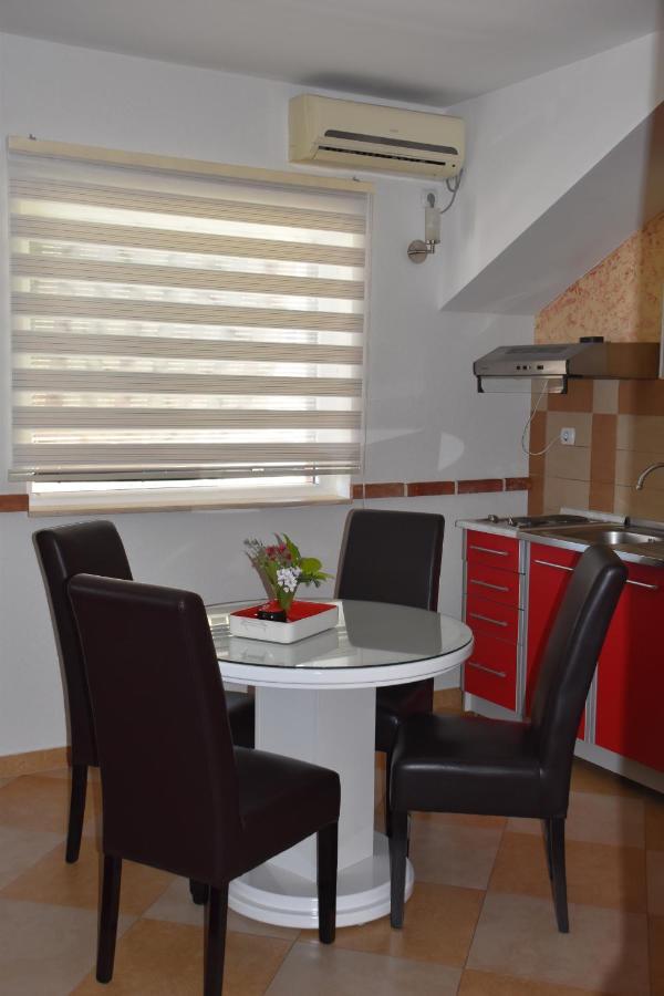 Apartments Scepanovic Tivat Bagian luar foto