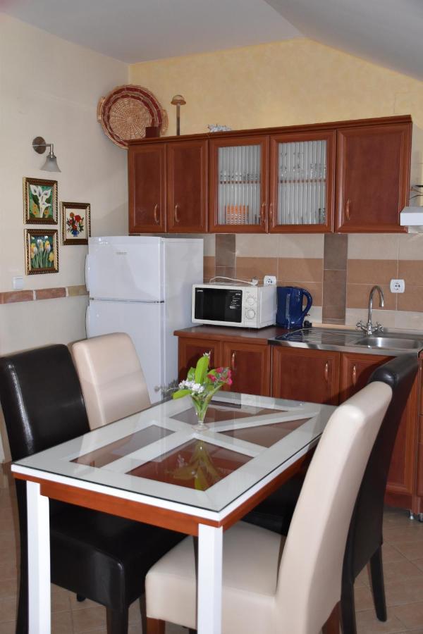 Apartments Scepanovic Tivat Bagian luar foto