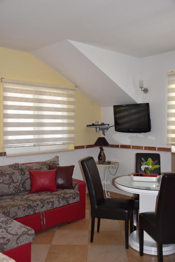Apartments Scepanovic Tivat Bagian luar foto