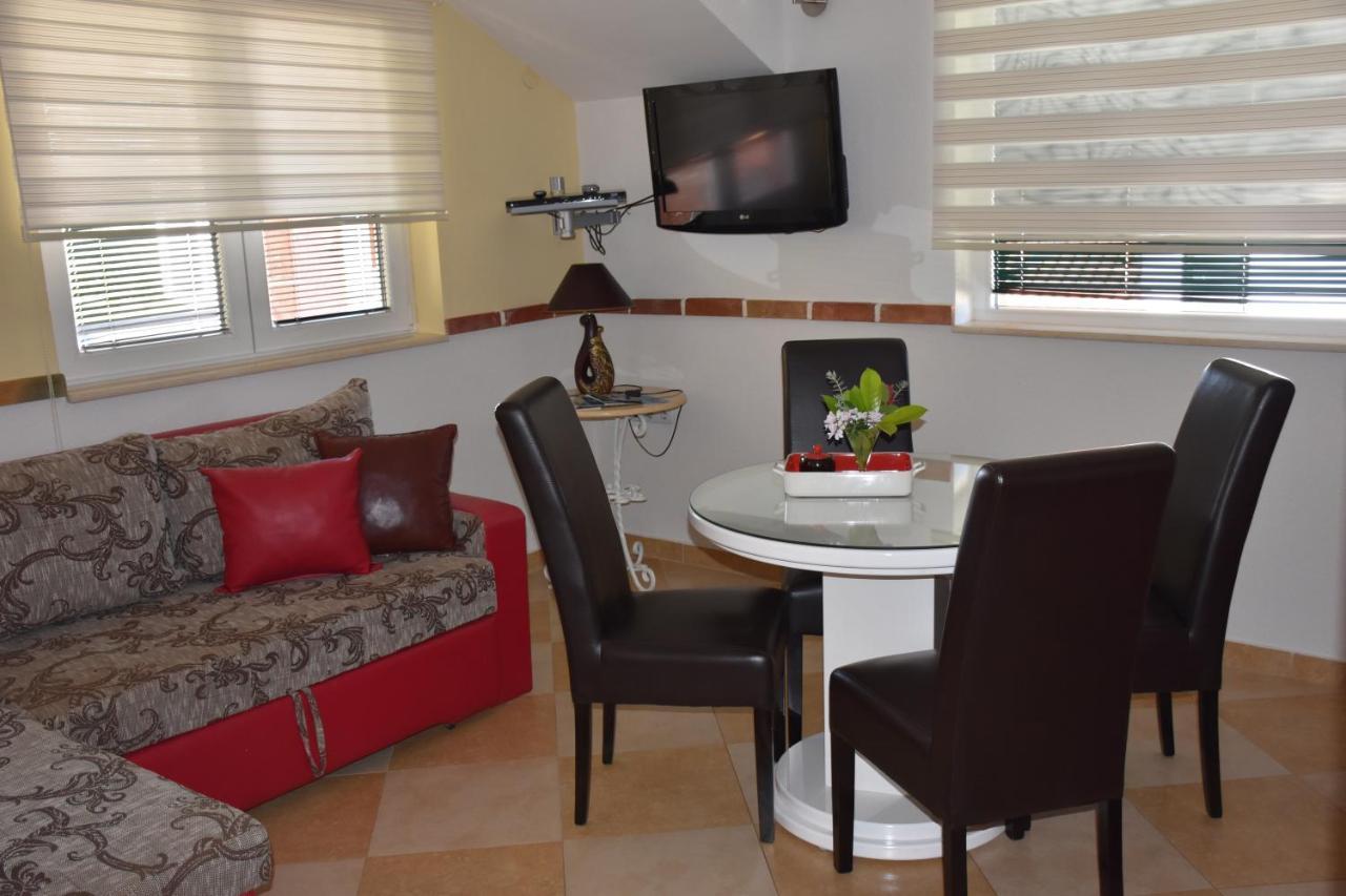 Apartments Scepanovic Tivat Bagian luar foto