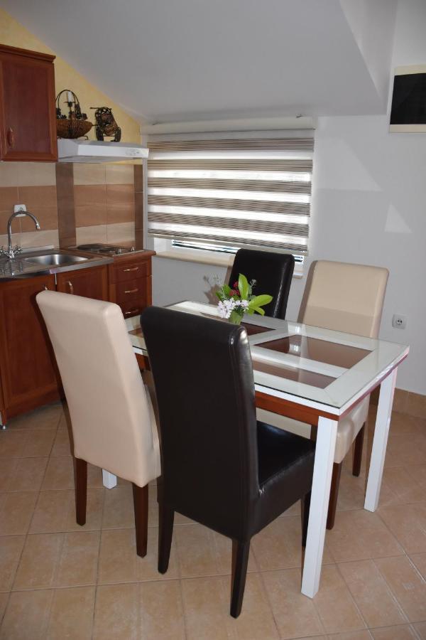 Apartments Scepanovic Tivat Bagian luar foto