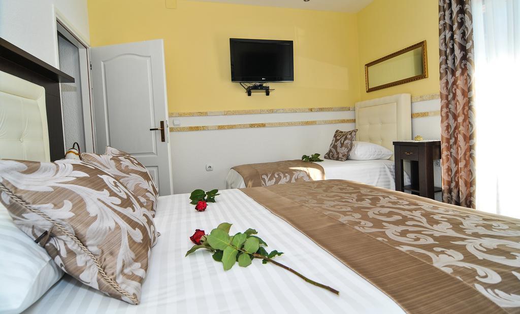 Apartments Scepanovic Tivat Bagian luar foto