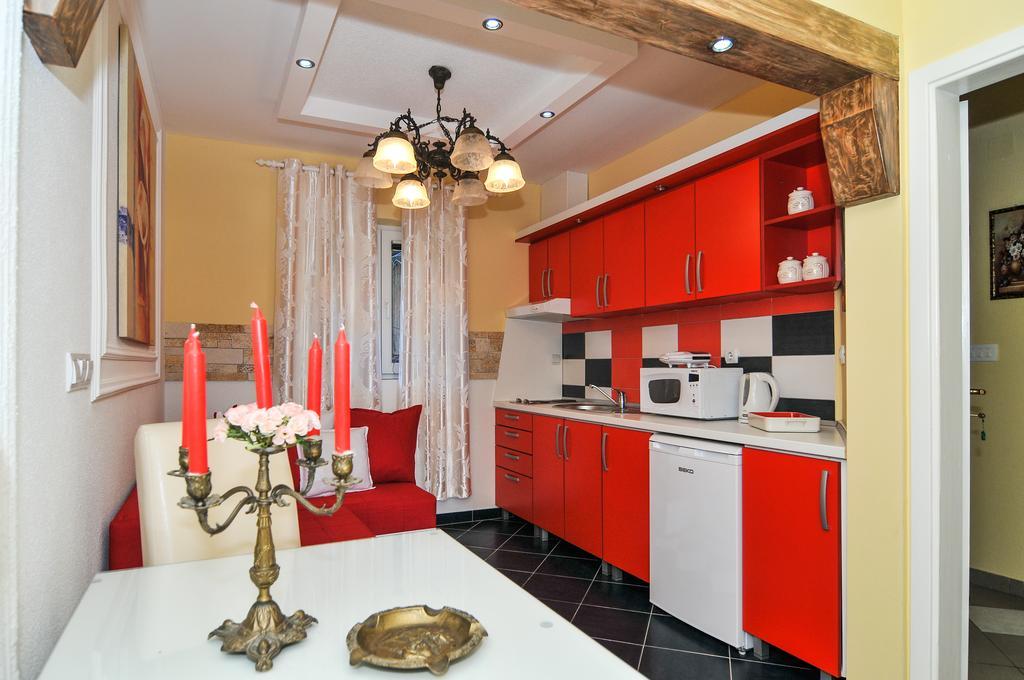 Apartments Scepanovic Tivat Bagian luar foto