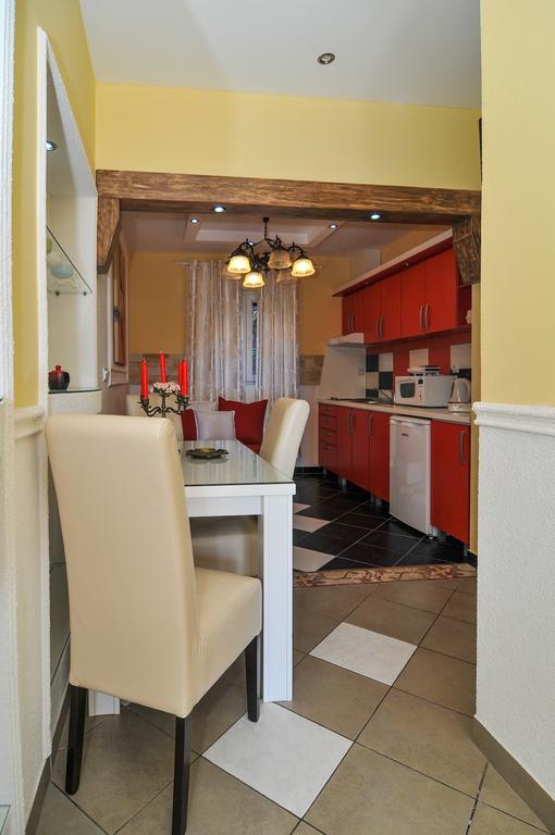 Apartments Scepanovic Tivat Bagian luar foto