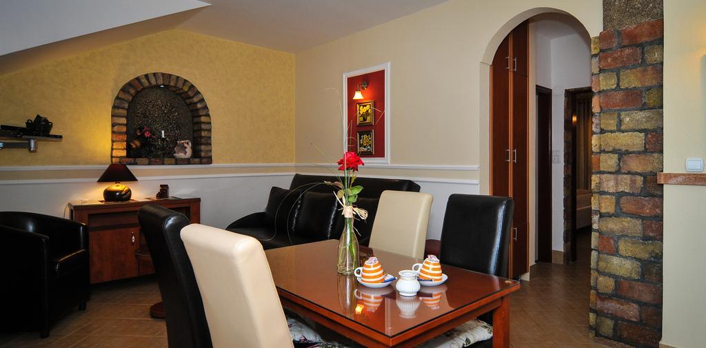 Apartments Scepanovic Tivat Bagian luar foto